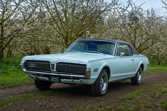 1968 Mercury Cougar XR-7, Diamond Blue