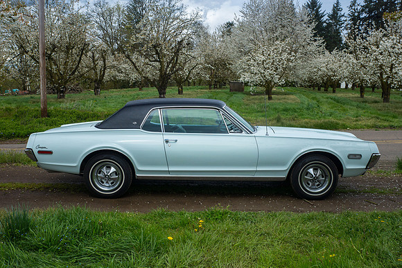 1968 Mercury Cougar XR-7, Diamond Blue