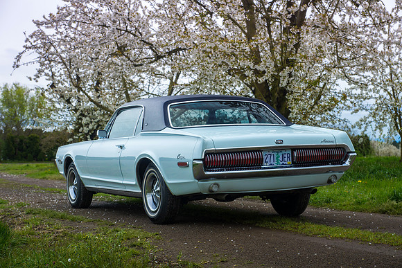 1968 Mercury Cougar XR-7, Diamond Blue