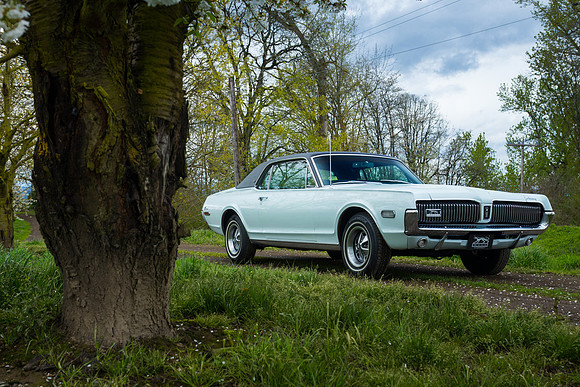 1968 Mercury Cougar XR-7, Diamond Blue